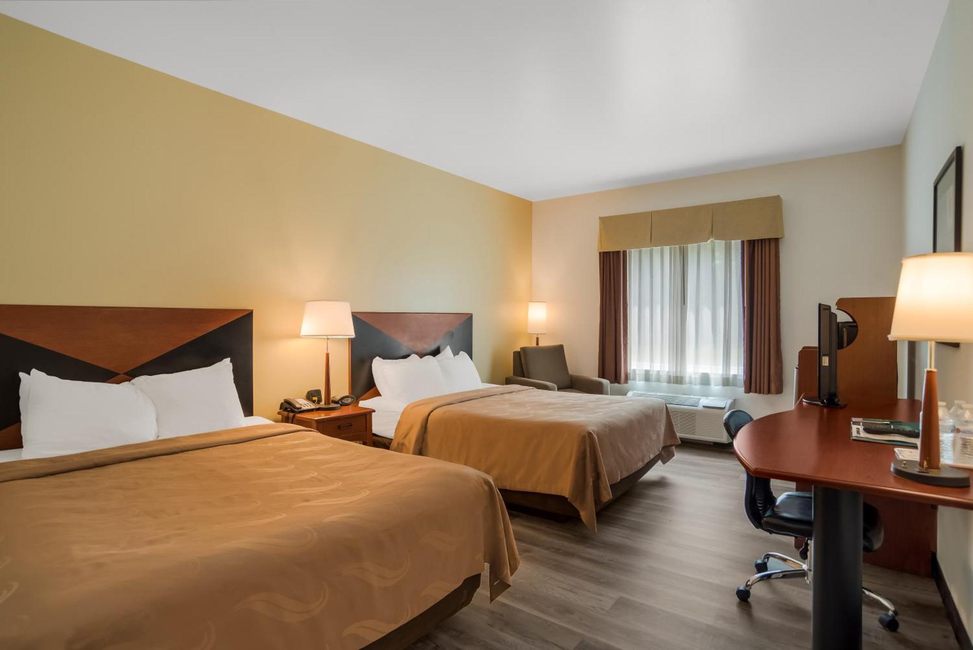 Quality Inn & Suites Chambersburg Εξωτερικό φωτογραφία